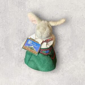 MUFFY VANDERBEAR Eine Kleine Mountain Climbin Hoppy Dressed VINTAGE NEW TAG
